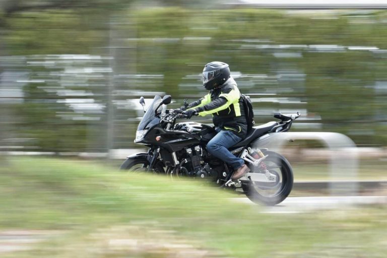 Équipement de moto de qualité pour une conduite sécurisée à Paris