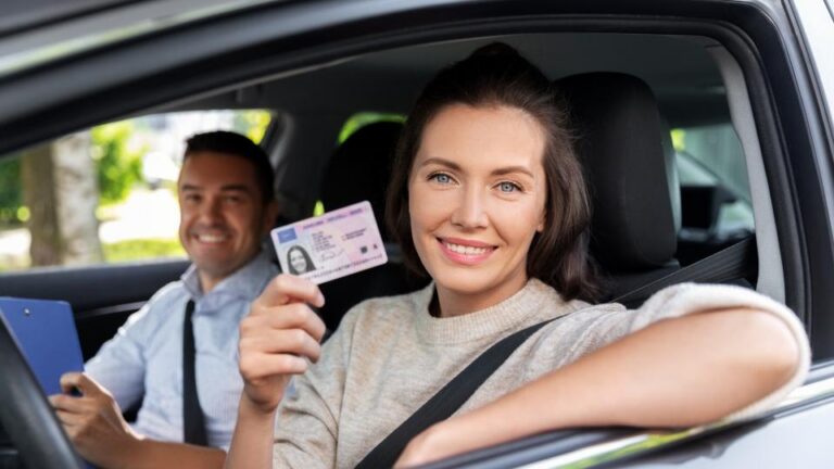Comment obtenir le permis en boîte auto rapidement et économiquement