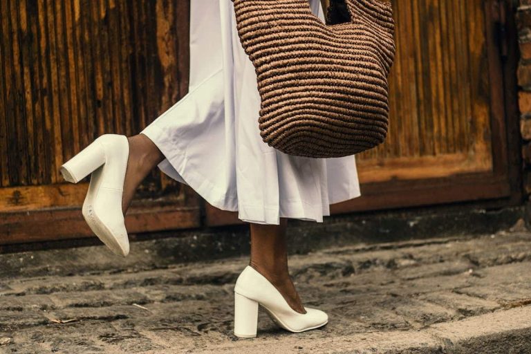 Chaussures adaptées pour soulager l'hallux rigidus et améliorer le confort