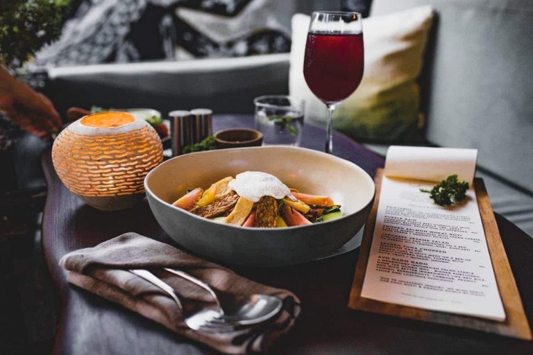 Accords savoureux entre le porc et différents vins