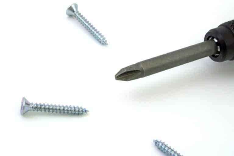 Lames PVC clipsables pour une meilleure isolation phonique à domicile