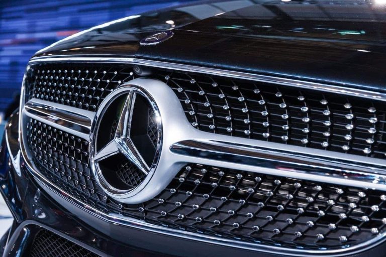 Conseils pour acheter une Mercedes via un mandataire en Allemagne