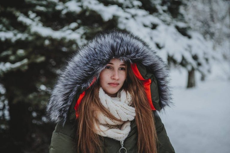 Doudounes femme aux coupes variées pour un hiver stylé et chaud