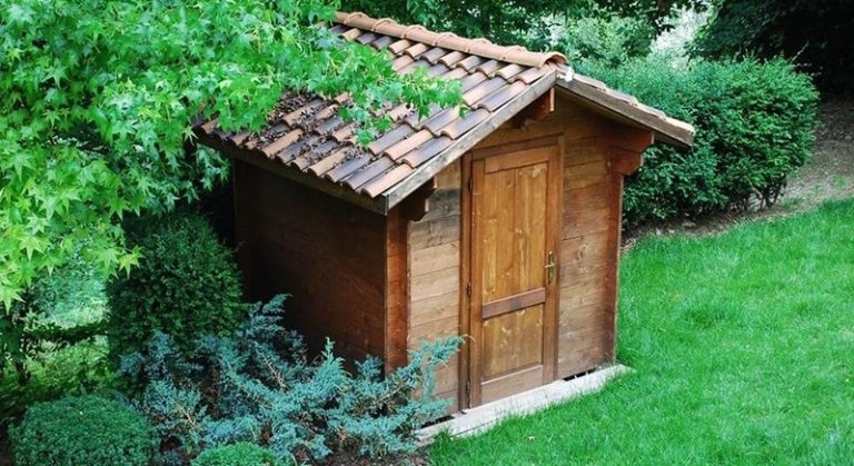 Les avantages d'un abri de jardin en bois pour votre espace extérieur