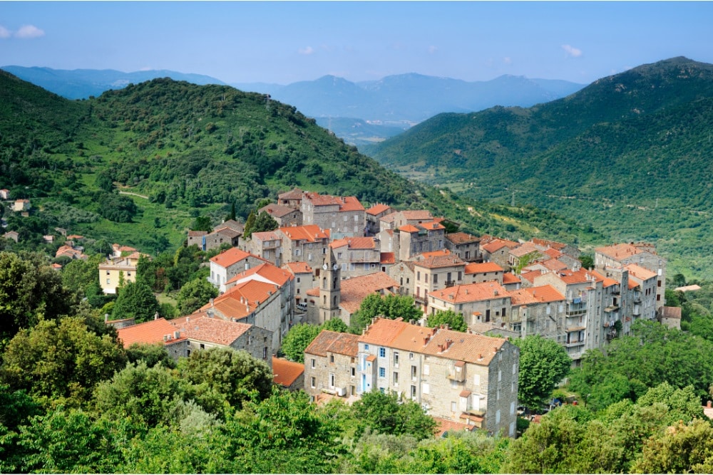 Les meilleures agences immobilières pour trouver une résidence en Corse