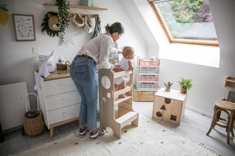 Tour Montessori en bois pour le développement des enfants