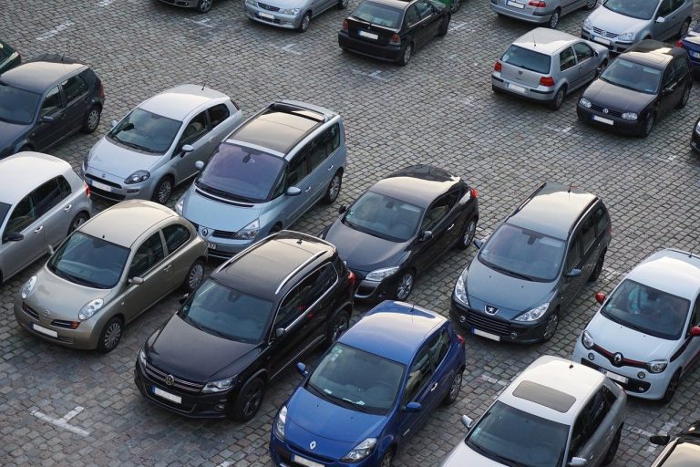 Parking sécurisé près de l'aéroport de Marseille chez Alyse